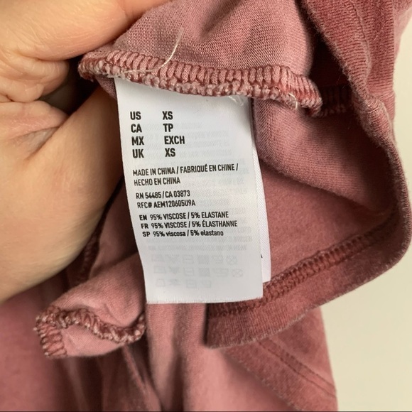 American Eagle Romper Deep Blush Pink Soft Stretchy Shorts Open Back Women sz XS - Picture 6 of 9